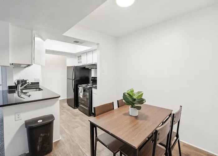 Northcliffe 1107 I Fully Furnished 2 Bedroom 2bth
