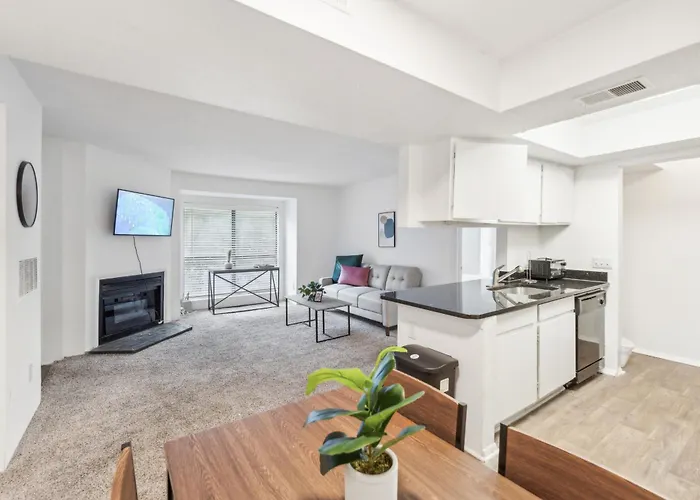 Northcliffe 1107 I Fully Furnished 2 Bedroom 2bth