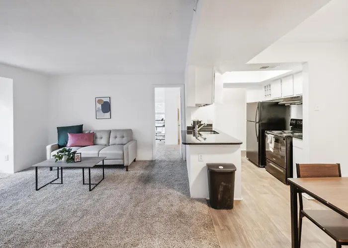 Northcliffe 1107 I Fully Furnished 2 Bedroom 2bth